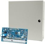 DSC NEO HS2032NKE riasztóközpont fémdobozban.